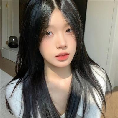 带剑女孩